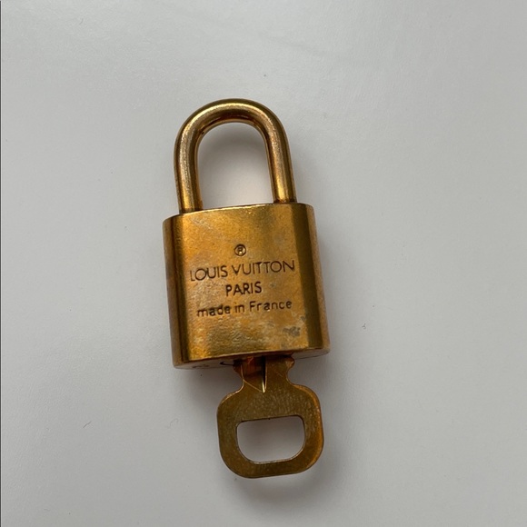 Louis Vuitton Montana Vernis Bowling Bag - Picture 5 of 14